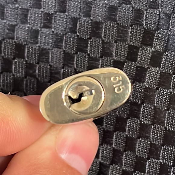 LOUIS VUITTON Paris Lock Necklace No key LV cuban necklace - Picture 8 of 13